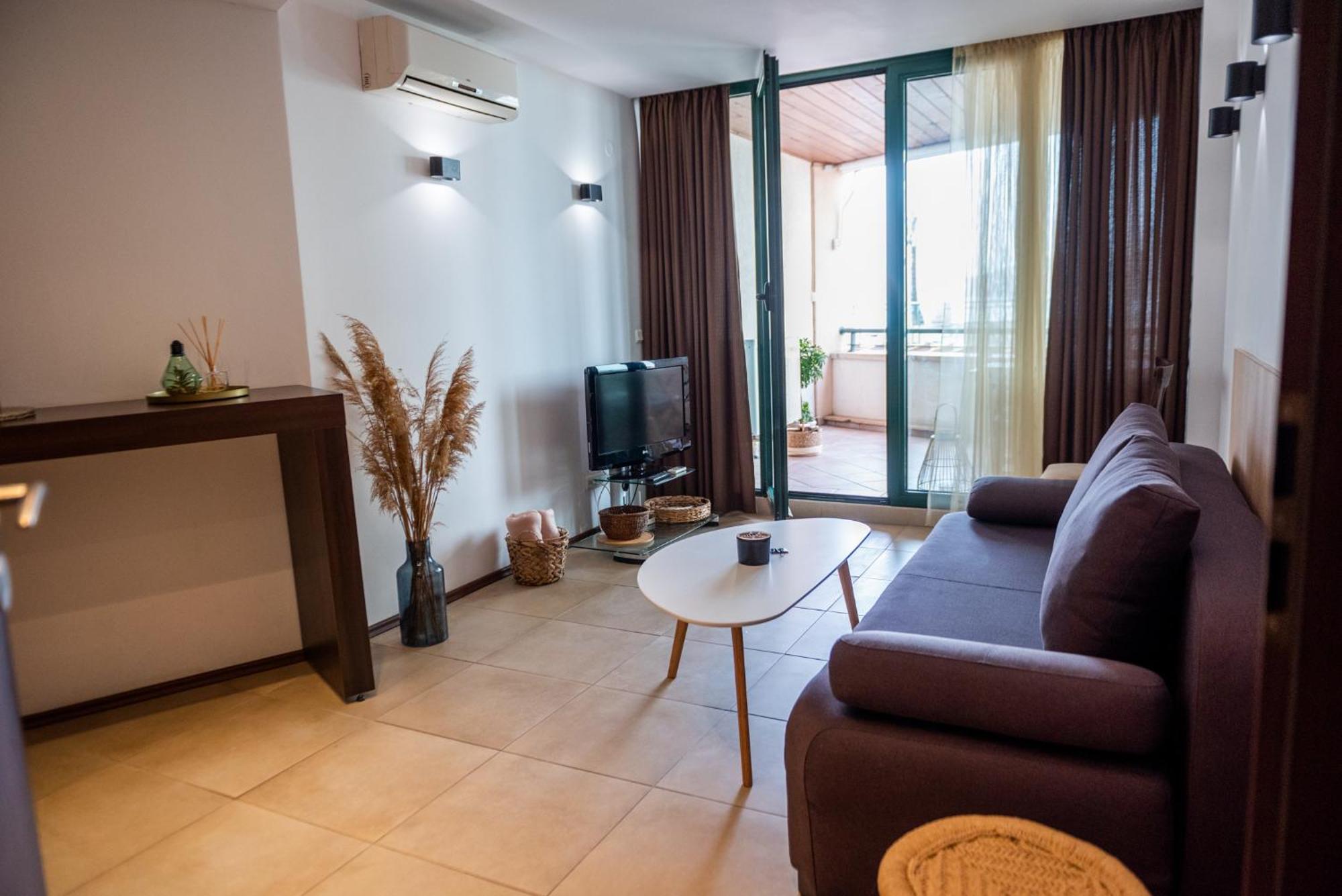 Marina Apartment